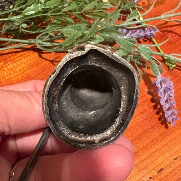 Frosty the Snowman pewter candle snuffer - Picture 3 of 6